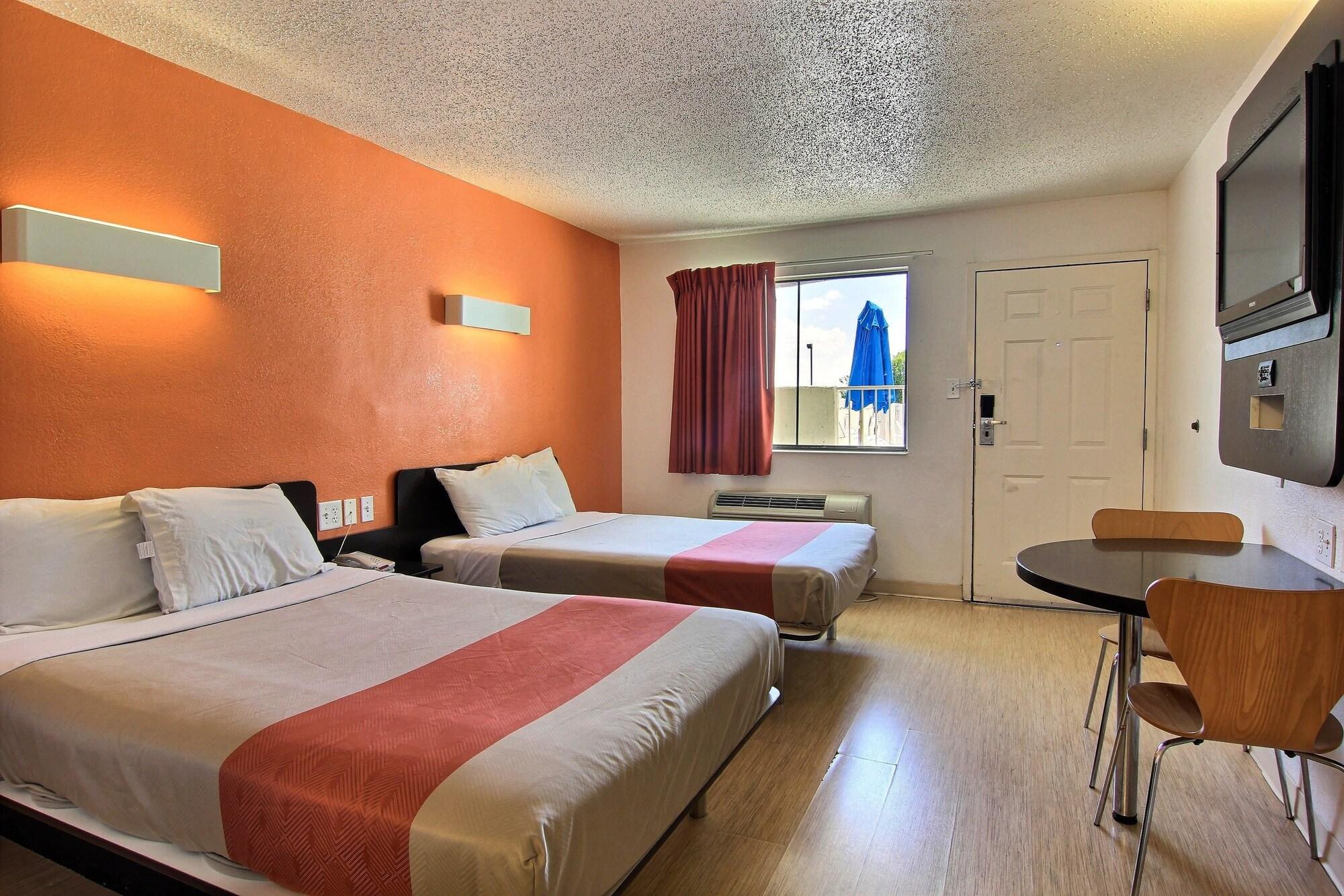 6-austin, Tx Hotel