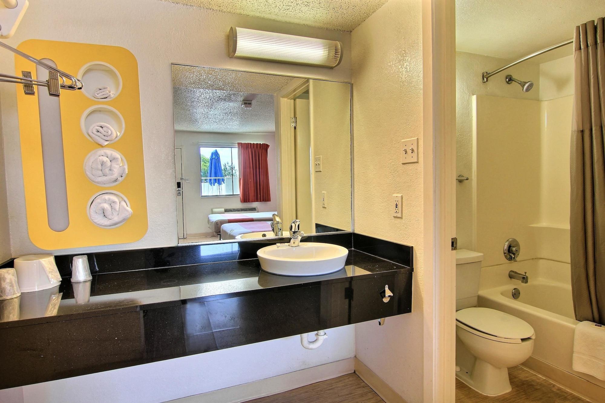 6-austin, Tx