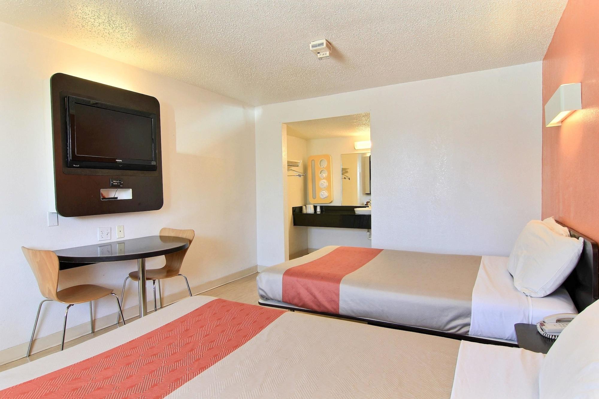 Hotel 6-austin, Tx