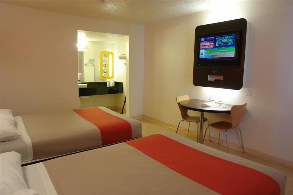 Hotel 6-austin, Tx Austin